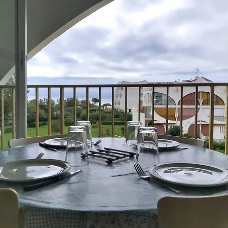 Climatise, Lumineux Avec Vue Et Parc *