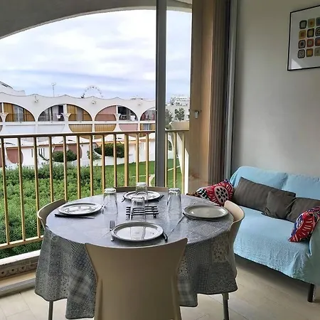 Apartment Climatise, Lumineux Avec Vue Et Parc